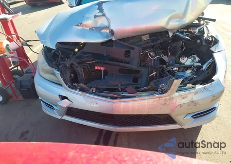 2012 Mercedes-Benz C 250 Luxury/Sport z USA, uszkodzony, nr VIN WDDGF4HB9CA601941